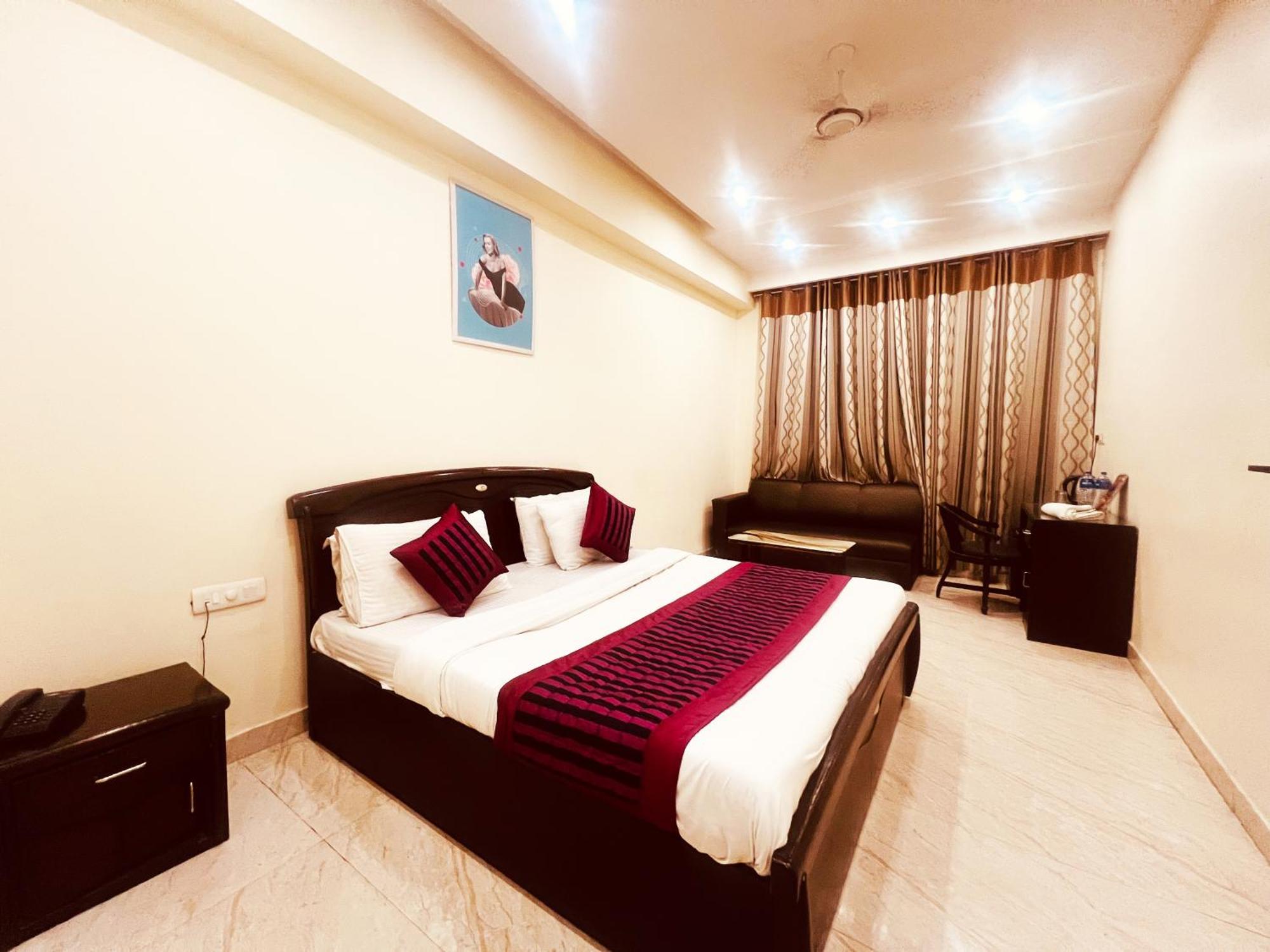 ניו דלהי Hotel Lagoona And Banquet Hall מראה חיצוני תמונה
